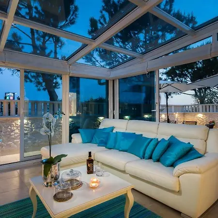 Luxury Loreta Apartman *