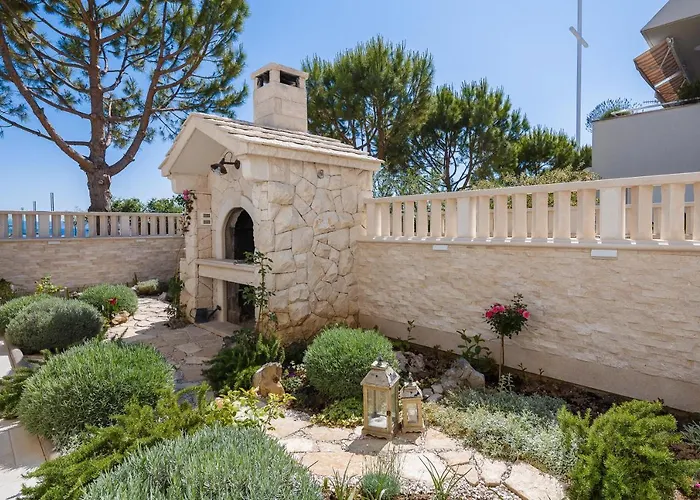 Luxury Loreta דירה