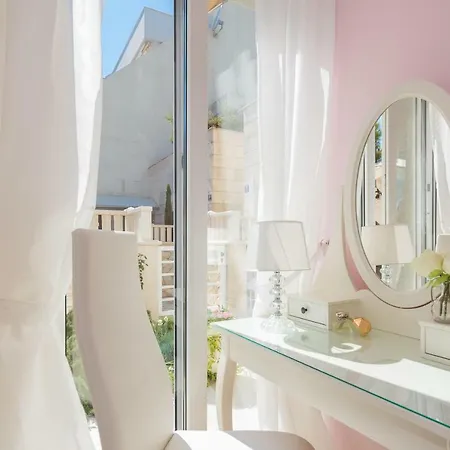 Luxury Loreta *